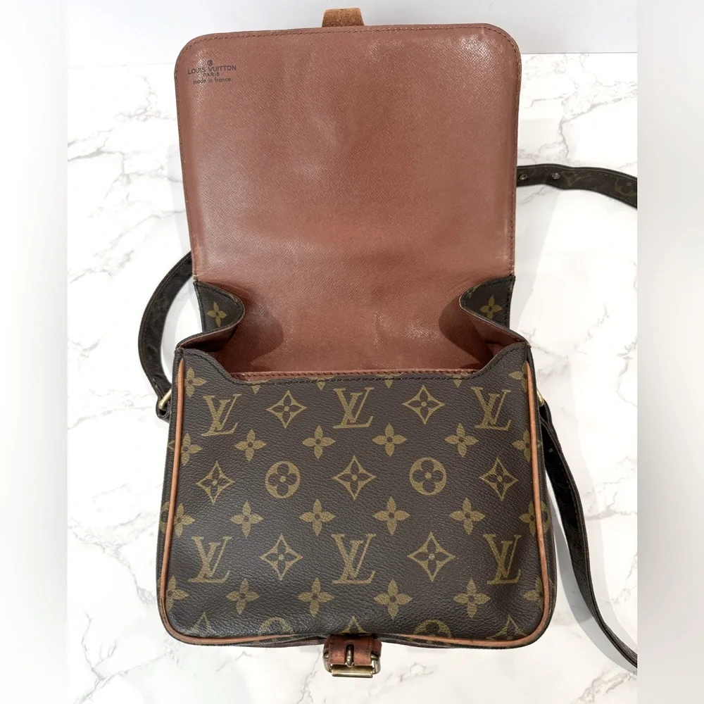 Louis Vuitton Cartouchière MM Crossbody Bag – Vintage Monogram 1982 + COA - Picture 6 of 16
